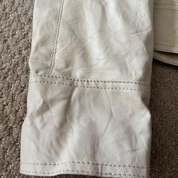 JACK Jacket - Picture 5 of 9